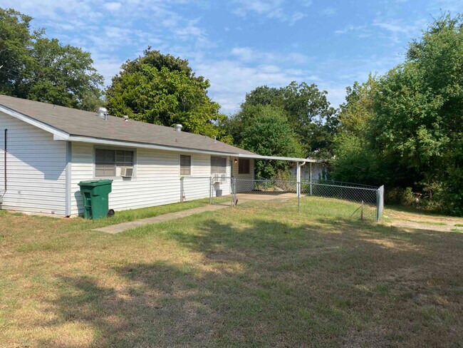 Foto del edificio - 406 S Hubbard Ave.