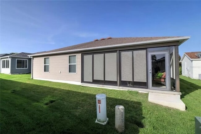 Building Photo - M2393 Carriage Hill Way (VC/M5)