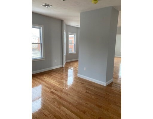 Building Photo - 234 HAMLET St