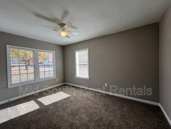 Building Photo - 1788 S Sutton Dr