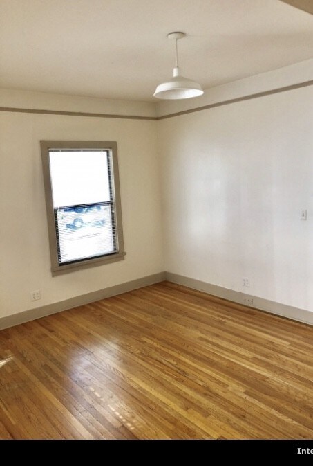 Foto del edificio - Snyder/Duke Apts - 2 bedrooms