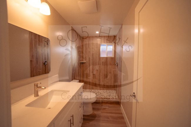 Foto del edificio - 1378 Yale Pl