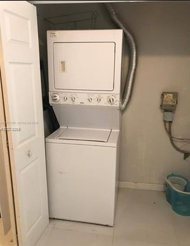 Foto del edificio - 1020 NW 80th Ave