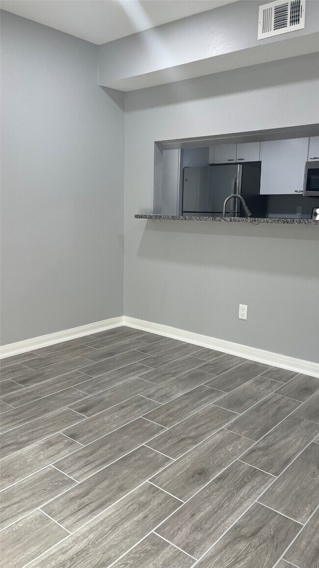 Building Photo - 12633 Memorial Dr