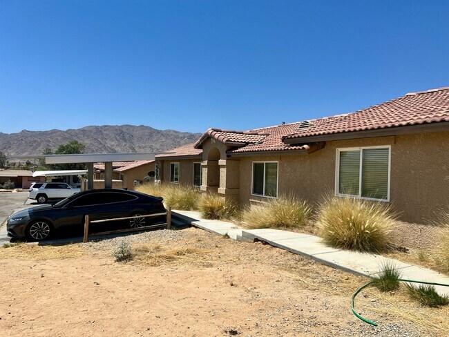 Foto del edificio - 73428 Sunnyvale Dr