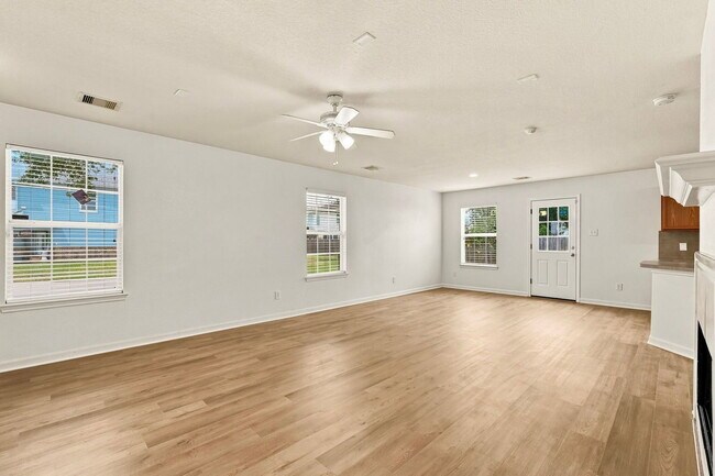 Building Photo - 2703 Skyview Glen Ct