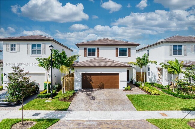 Foto del edificio - 2444 SE 24th Ave