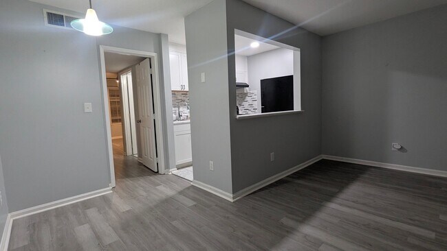 Foto del edificio - Nice 1 bedroom 1 bath Condo Great Location!