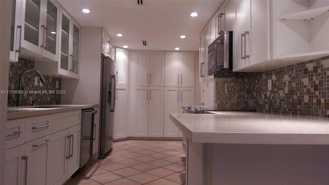 Building Photo - 1111  Crandon  A306 Key Biscayne Fl 33149