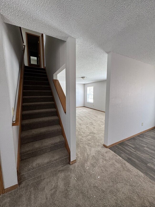 Foto del edificio - Franklin Twp - 3 BR story home