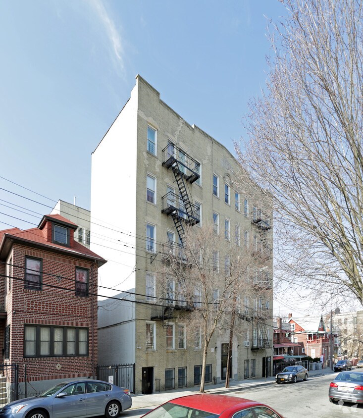 654 E 227th ¡St - 654 E 227th St