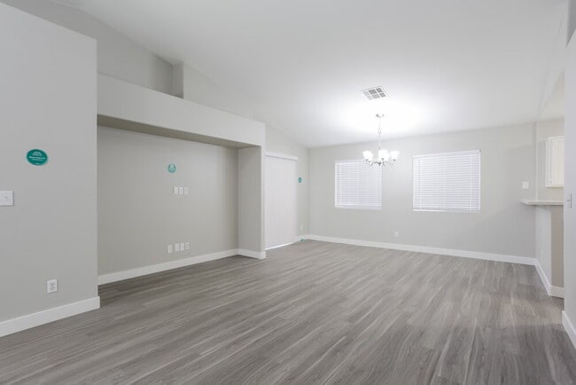 Building Photo - 6716 Snake River Ave