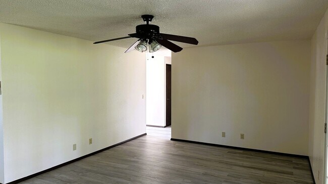 Foto del edificio - Cozy Three Bedroom Home