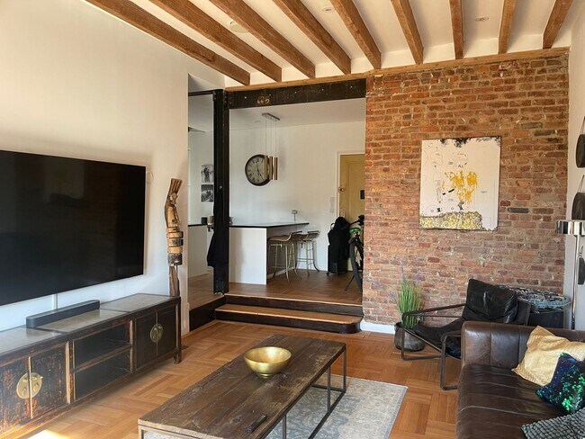 Foto del edificio - 675 Walton Ave