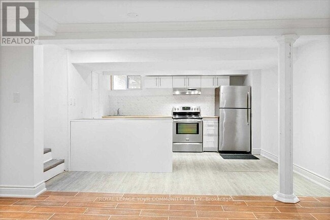 Building Photo - 93 Westmount Dr S