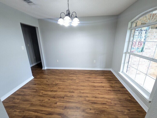Building Photo - 9939 Parker Lake Cir