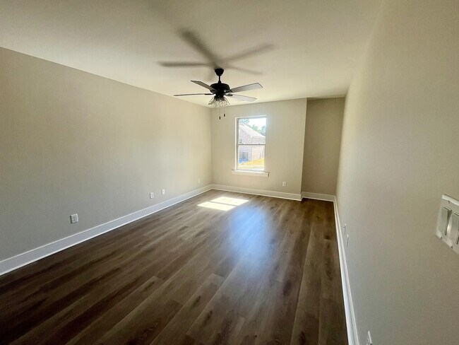 Foto del edificio - 4812 Old Oak Dr