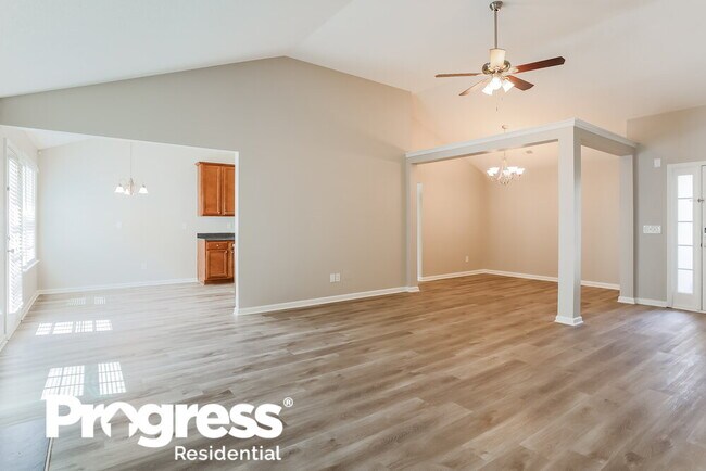 Building Photo - 260 Augusta Woods Dr