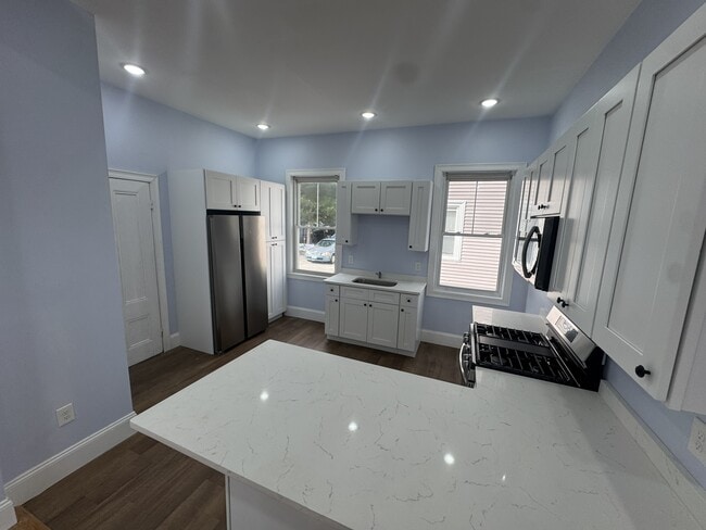 Kitchen - 138 Jewett St