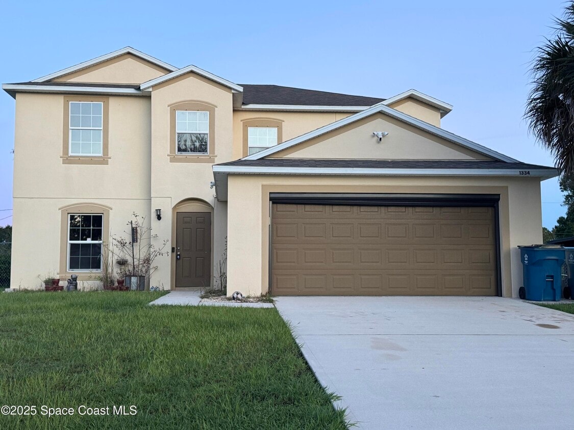 Foto principal - 1334 Lotus St SE