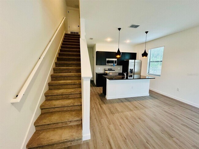 Building Photo - 8751 Zen Dr