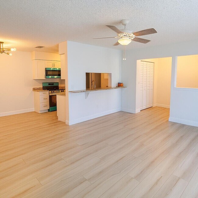 Foto del edificio - 4055 NW Cinnamon Tree Cir
