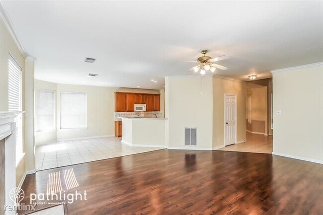 Foto del edificio - 5 br, 3.5 bath House - 12003 Sundance Cour...