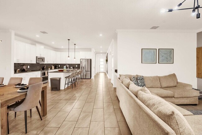 Building Photo - 4330 Rhyme St