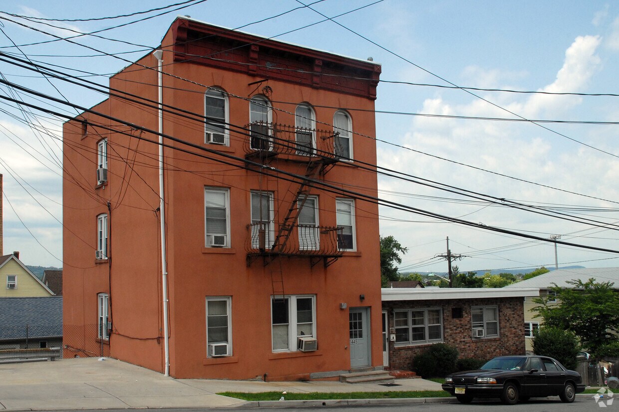 Foto del edificio - 449 Palisade Ave