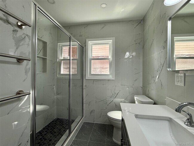 Foto del edificio - 48 79th Ave