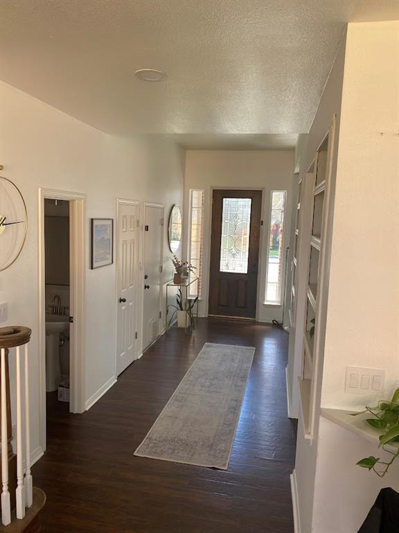 Foto del edificio - 2934 Sussex Gardens Ln