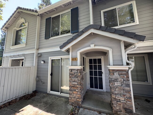 Building Photo - 2bd/2.5ba Santa Teresa Townhouse - Availab...