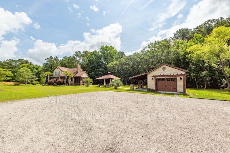 Primary Photo - 1381 Constantine Ln