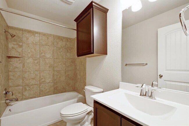 Foto del edificio - 924 Cypress Ml