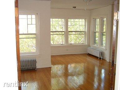 Building Photo - 1 br, 1 bath Apartment - Ainslie Manor