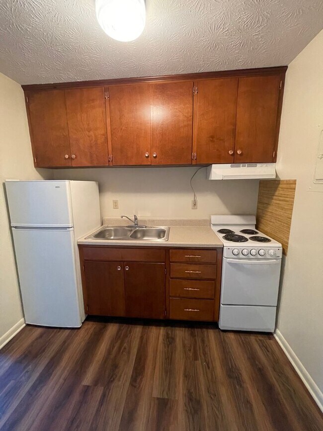 Foto del edificio - Apartment on Rockingham Drive