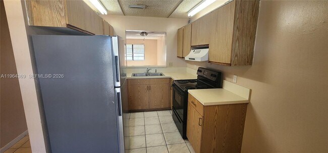 Foto del edificio - 8930 NW 21st St