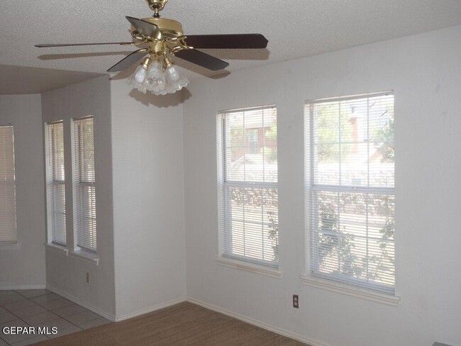 Building Photo - 6553 Brisa Del Mar Dr