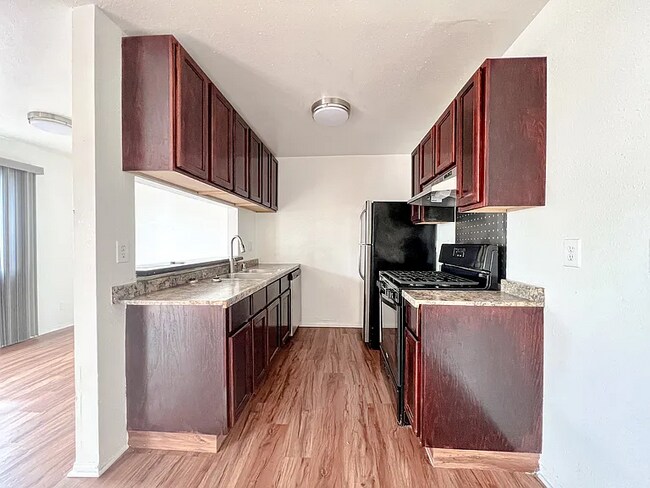 Cocina - Delano Townhomes