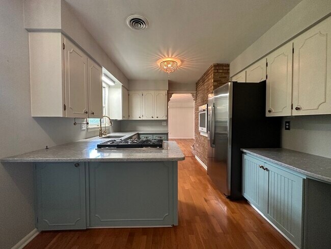 Foto del edificio - Large, ranch home for rent! 3BR / 1.5 Ba! ...