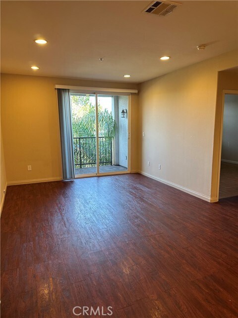 Foto del edificio - 360 W Ave 26