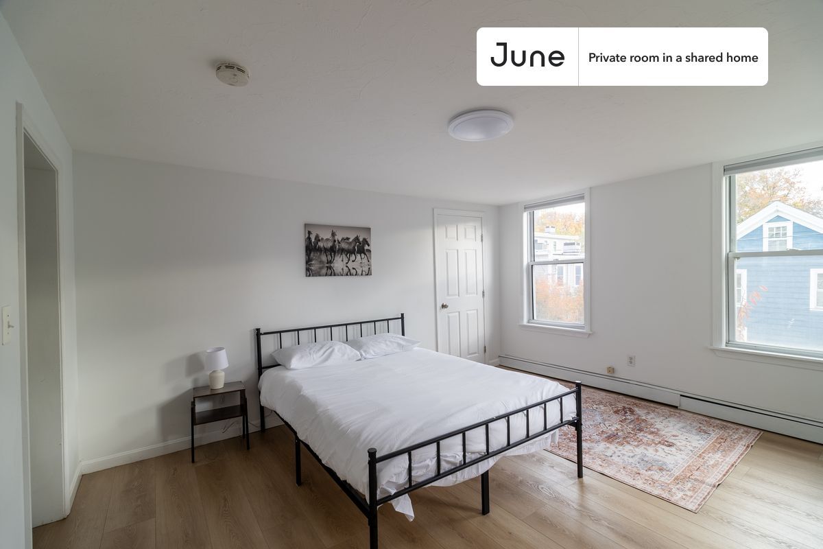 Room in Shared 4 bed/4 bath home - Room in Shared 4 bed/4 bath home