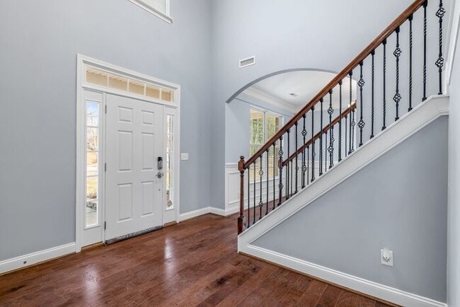 Building Photo - Luxury Living in High Point NC