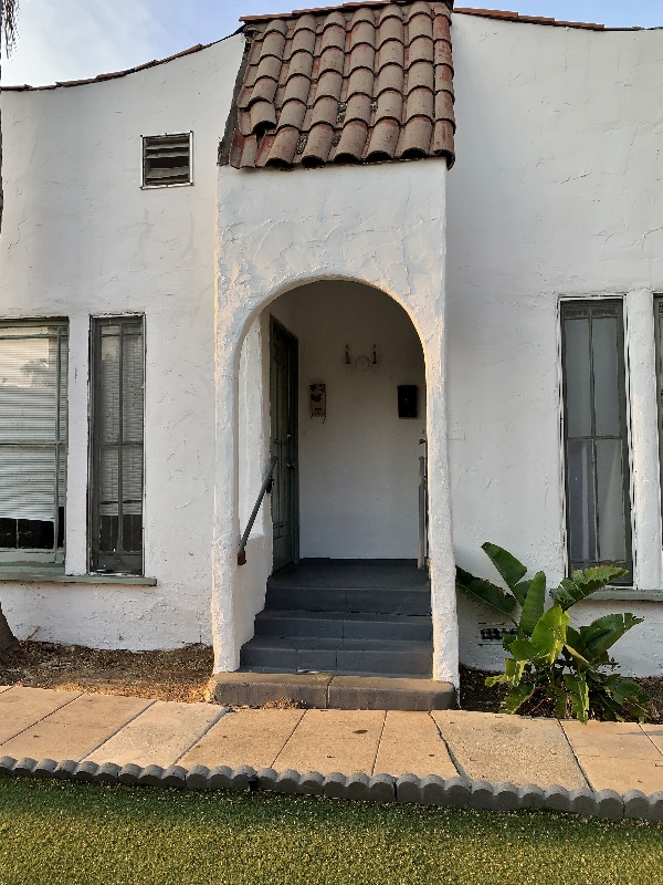 Primary Photo - 808 N Poinsettia Pl