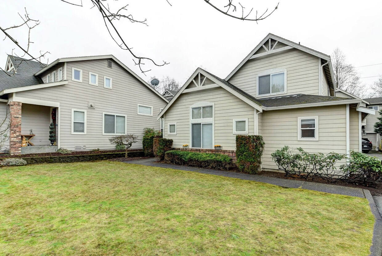 Primary Photo - 15015 NE 8th Pl