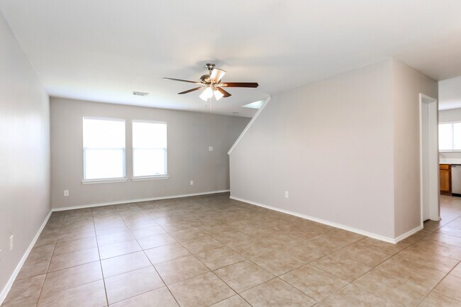 Foto del edificio - 7219 Rising Brook Dr