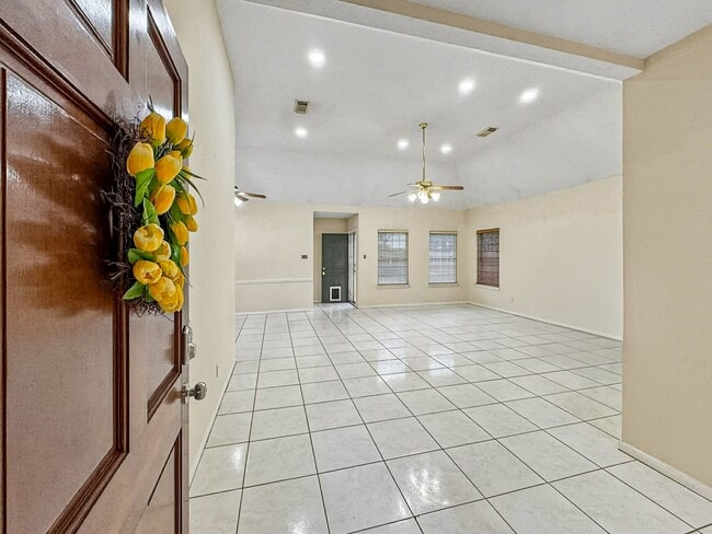 Building Photo - 13607 Sable Ln