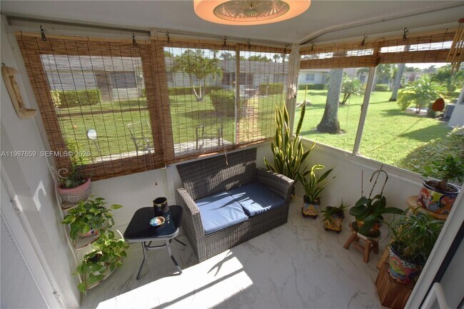 Foto del edificio - 2572 Emory Dr W