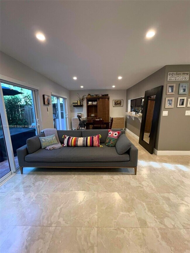 Foto del edificio - 7483 SW 109th Ave