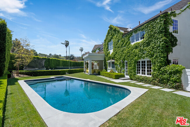 Foto del edificio - 9551 Lime Orchard Rd
